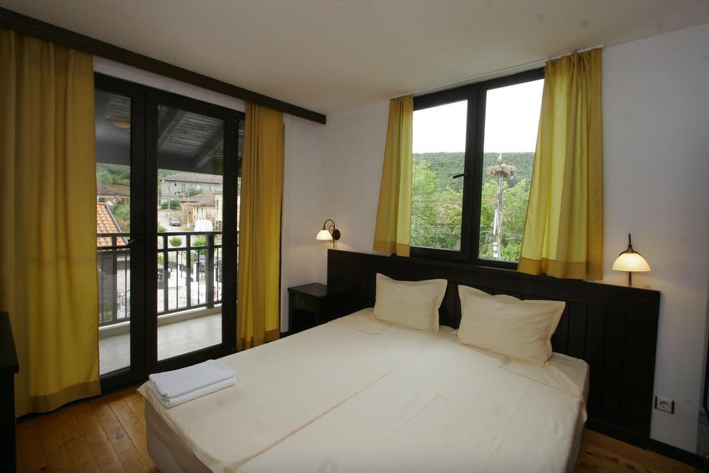 Guest House Bukor Shtepi Mandrica Exterior foto