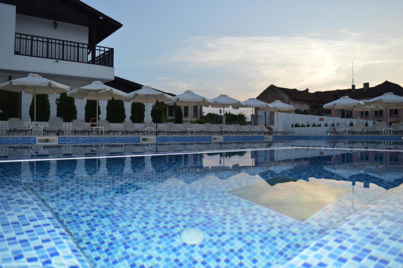 Guest House Bukor Shtepi Mandrica Exterior foto